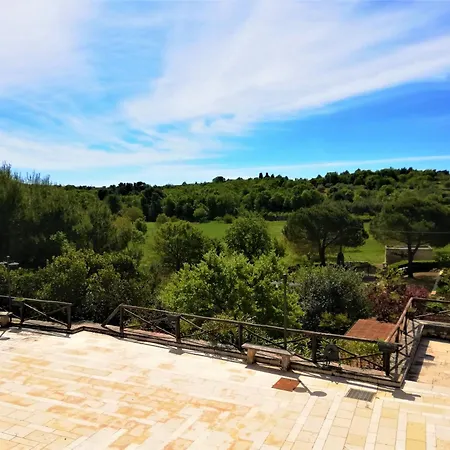 Trulli Bosco Selva Apartment *